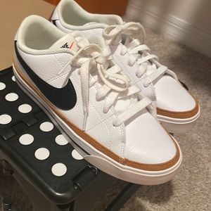 Nike Court Legacy Womens